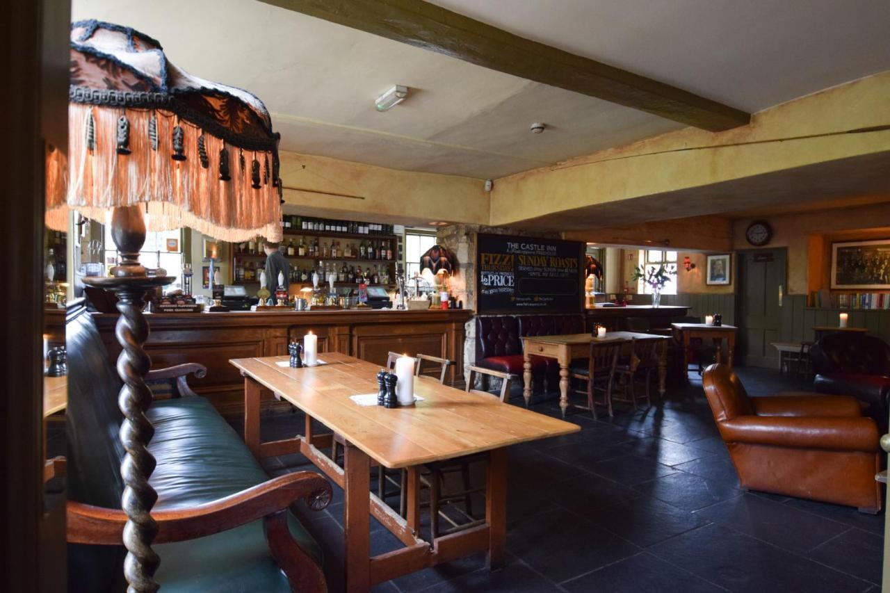 The Castle Inn Bradford-On-Avon Bagian luar foto