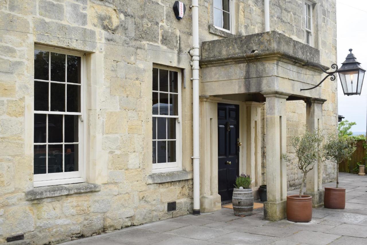 The Castle Inn Bradford-On-Avon Bagian luar foto