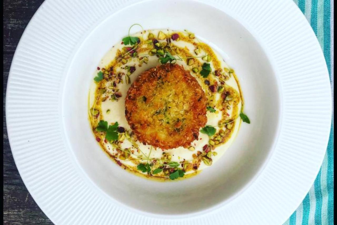 The Castle Inn Bradford-On-Avon Bagian luar foto