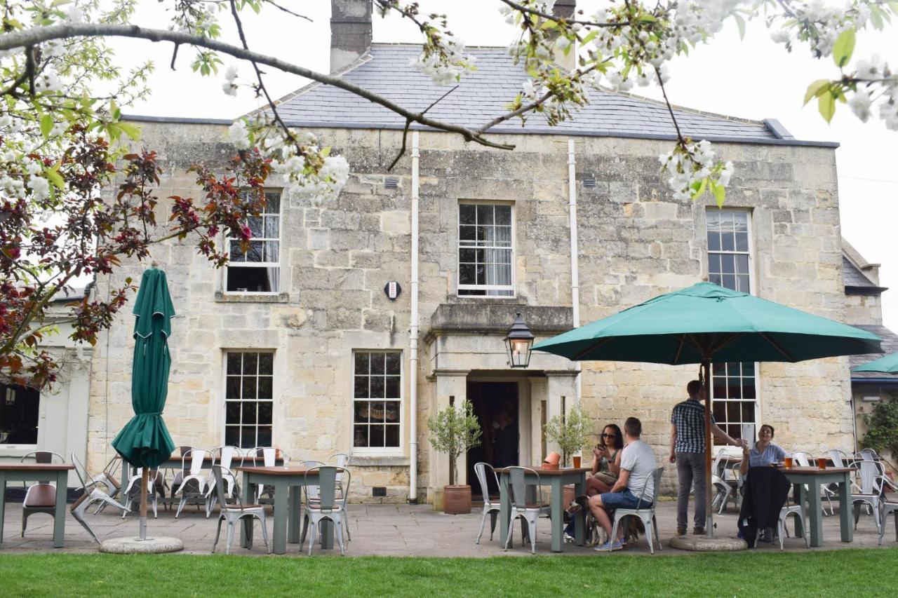 The Castle Inn Bradford-On-Avon Bagian luar foto